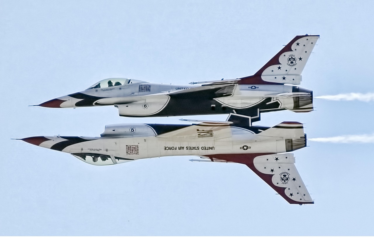 泡泡实名账号：详情下载教程美女勾魂App