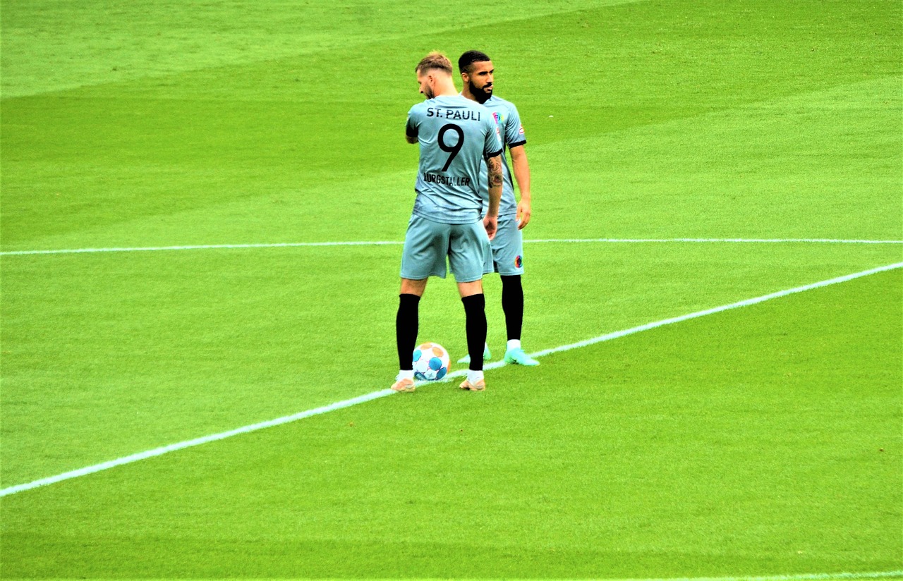 技术支持的流行程度是否会影响游戏公司的利润？